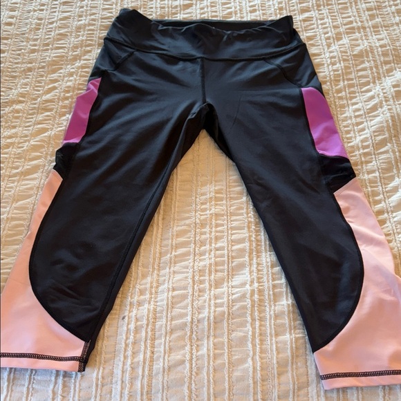 FILA Colorful Activewear Set - Picture 8 of 11